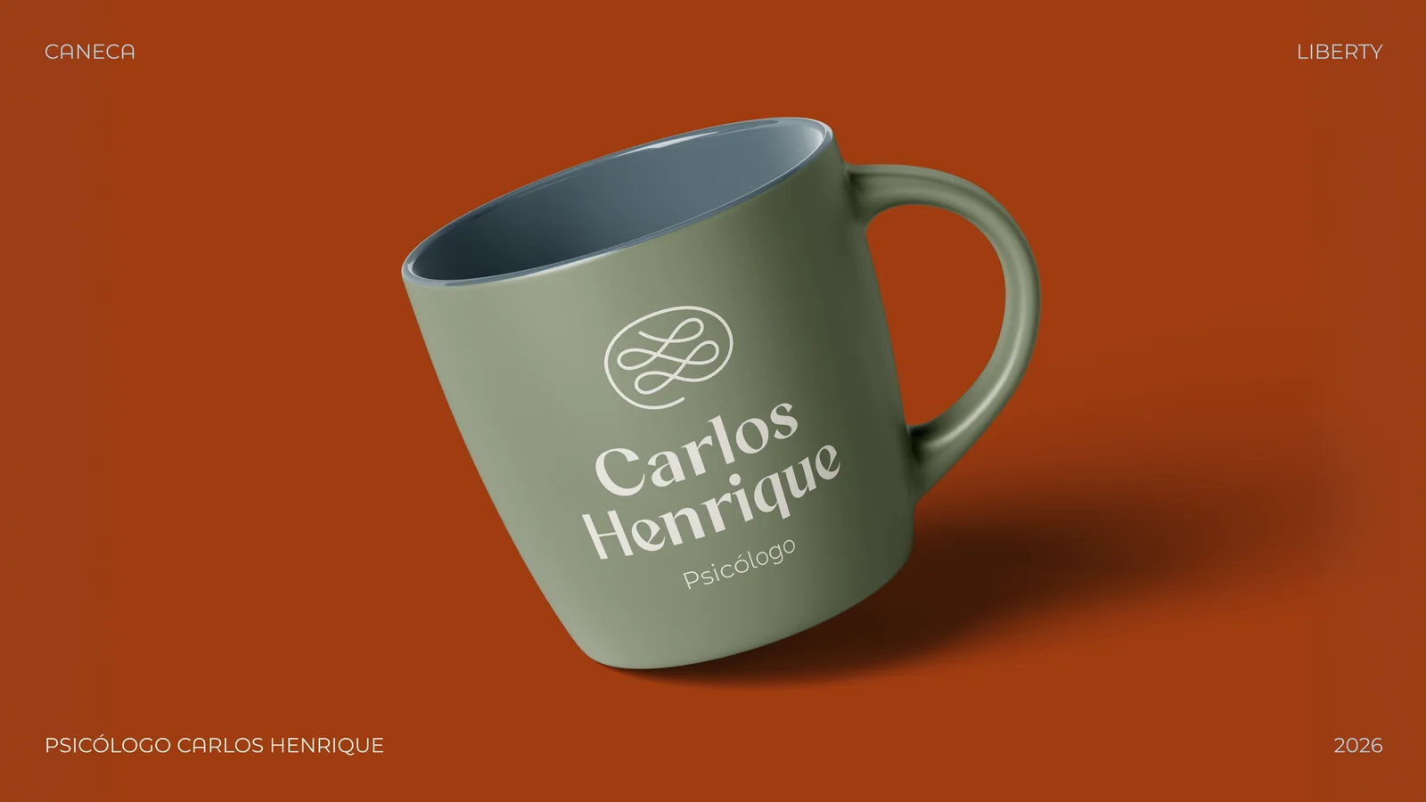 Caneca verde-oliva com o logo Carlos Henrique Psicólogo aplicado